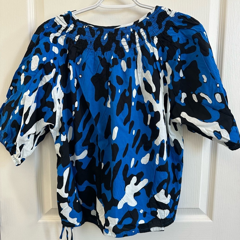 Calvin Klein Blue Camo ¾ Short Sleeve Top – Size Medium – Puff Sleeve NWT